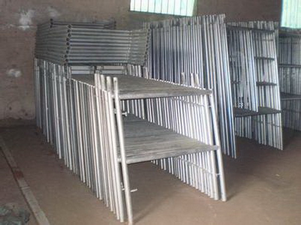 鋼管腳手架的優(yōu)缺點(diǎn)分別是什么呢？